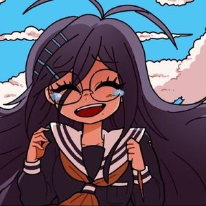 Meet your Posher, Alena